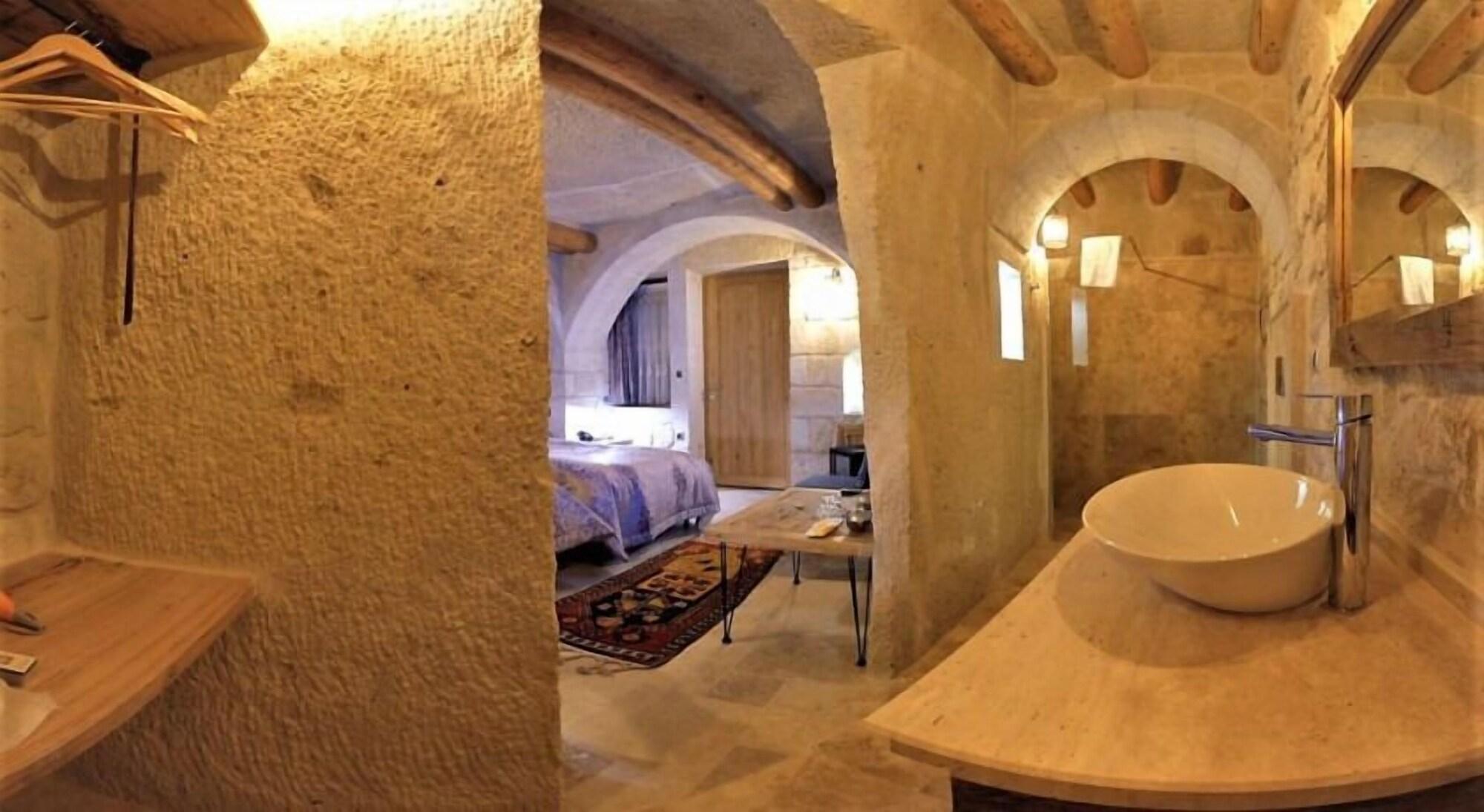 Mahzen Cave Hotel Ortahisar Exterior photo