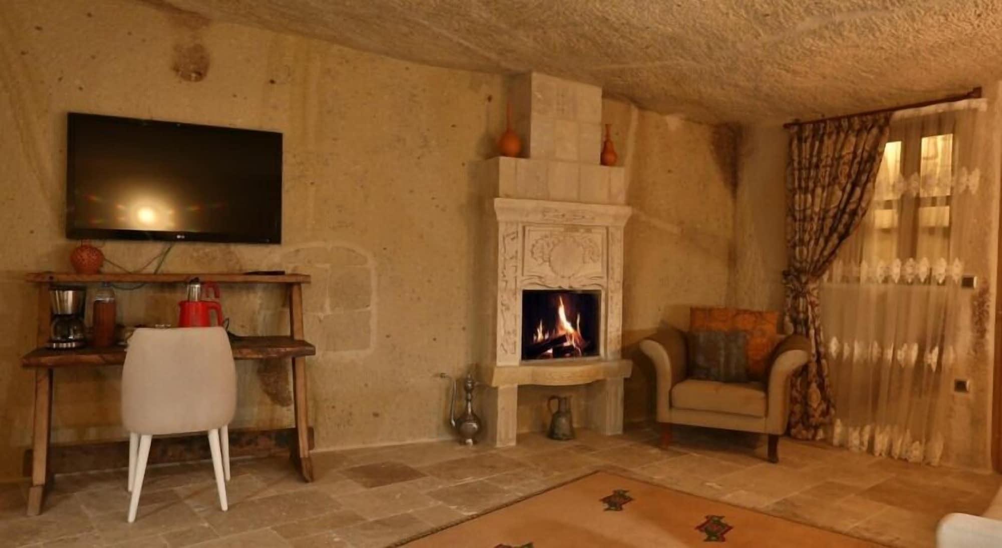Mahzen Cave Hotel Ortahisar Exterior photo