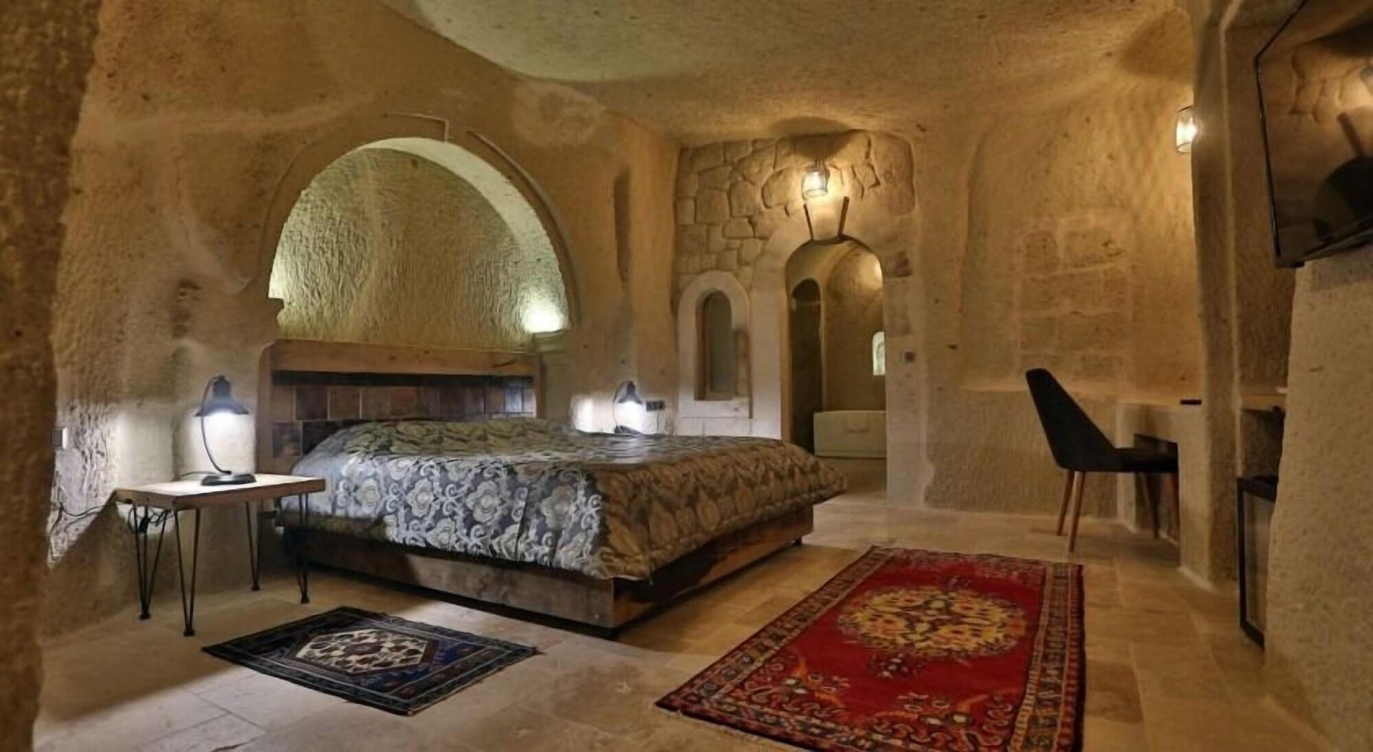 Mahzen Cave Hotel Ortahisar Exterior photo