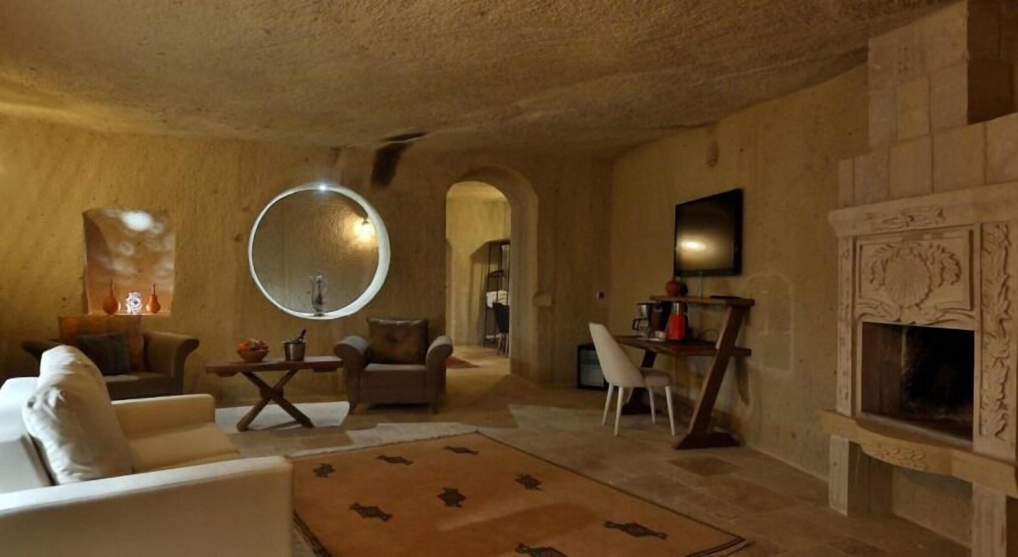 Mahzen Cave Hotel Ortahisar Exterior photo