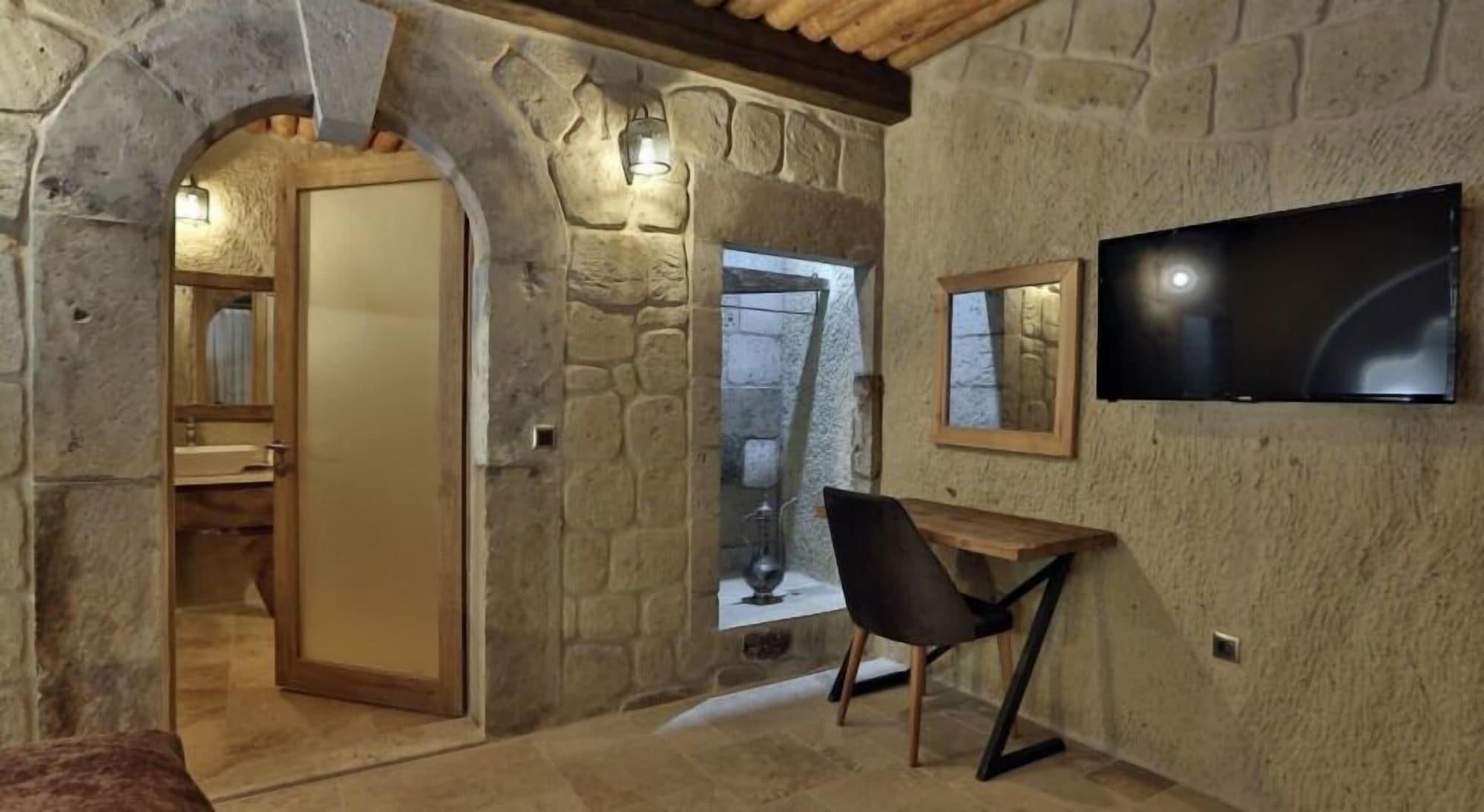 Mahzen Cave Hotel Ortahisar Exterior photo