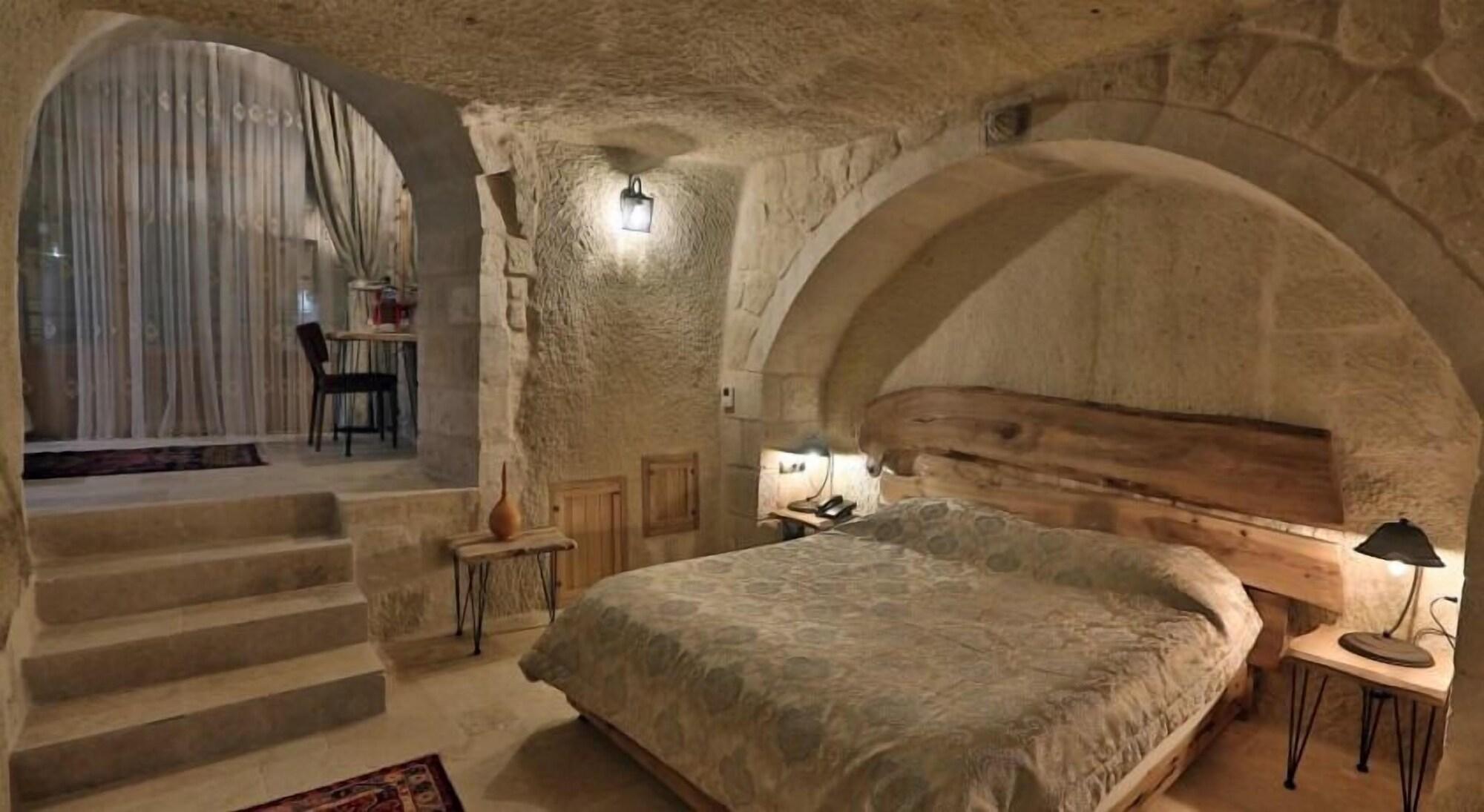 Mahzen Cave Hotel Ortahisar Exterior photo