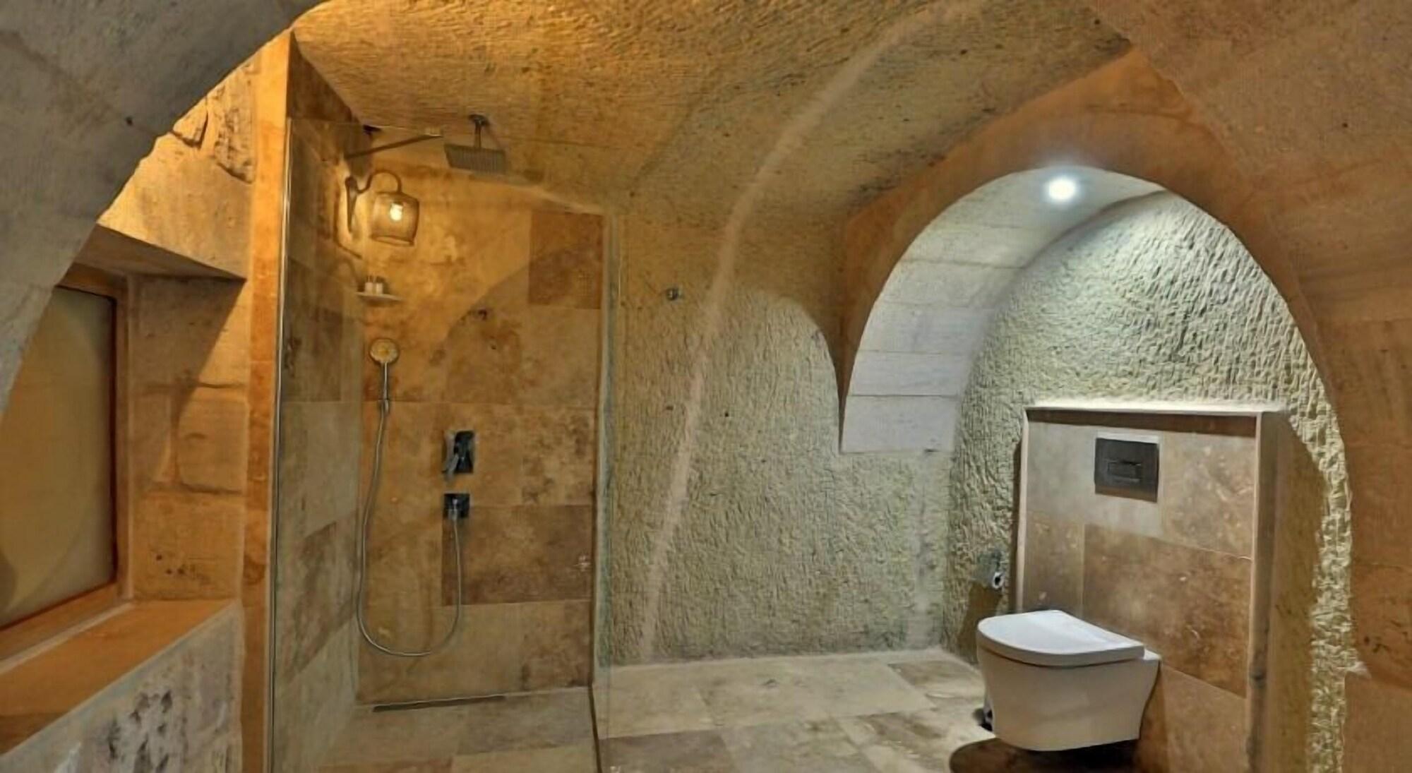 Mahzen Cave Hotel Ortahisar Exterior photo