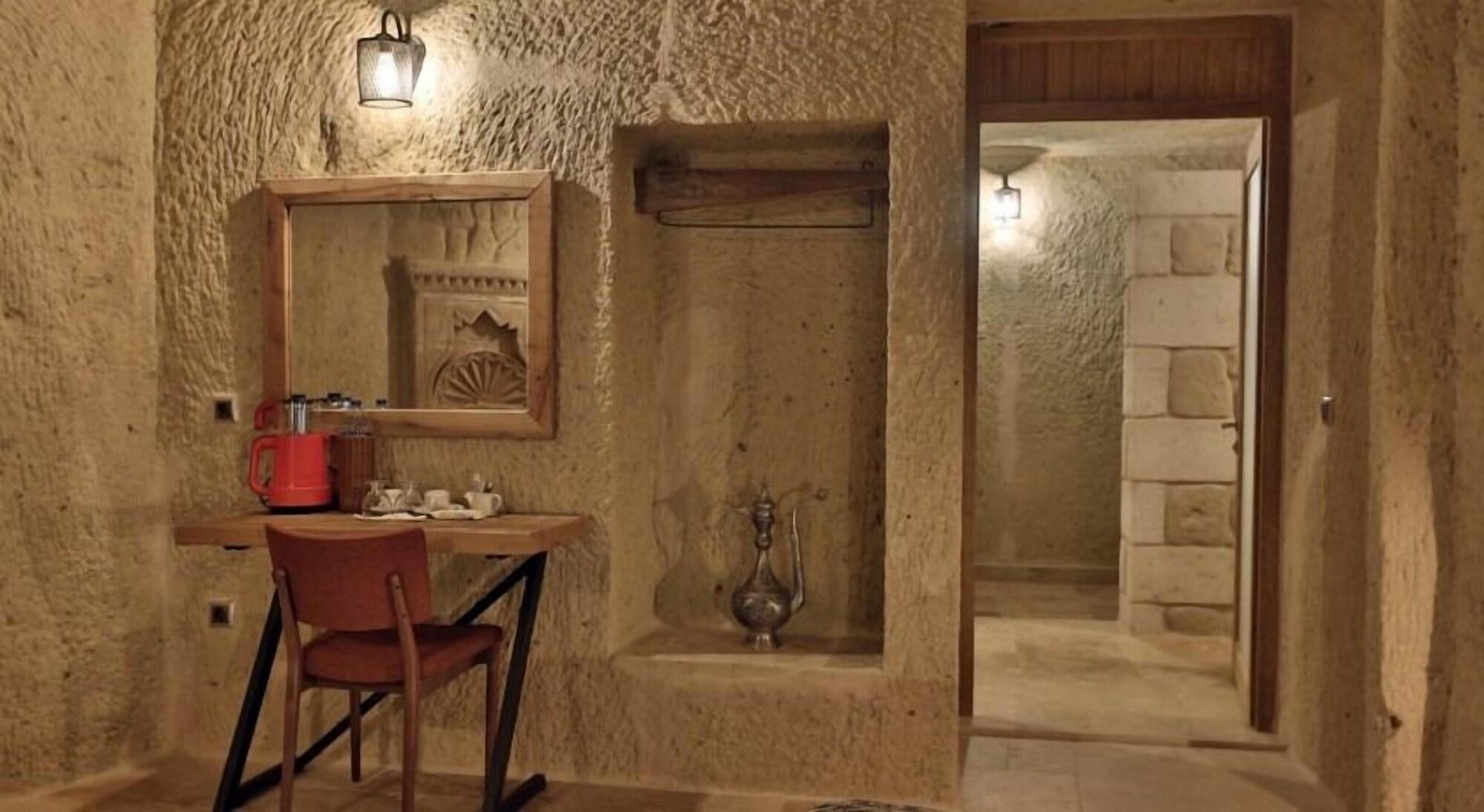 Mahzen Cave Hotel Ortahisar Exterior photo